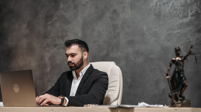 Criação de Landing Page para Advogado Trabalhista: Atraia clientes e destaque sua especialidade Criação de Landing Page para Advogado Trabalhista: Atraia clientes e destaque sua especialidade